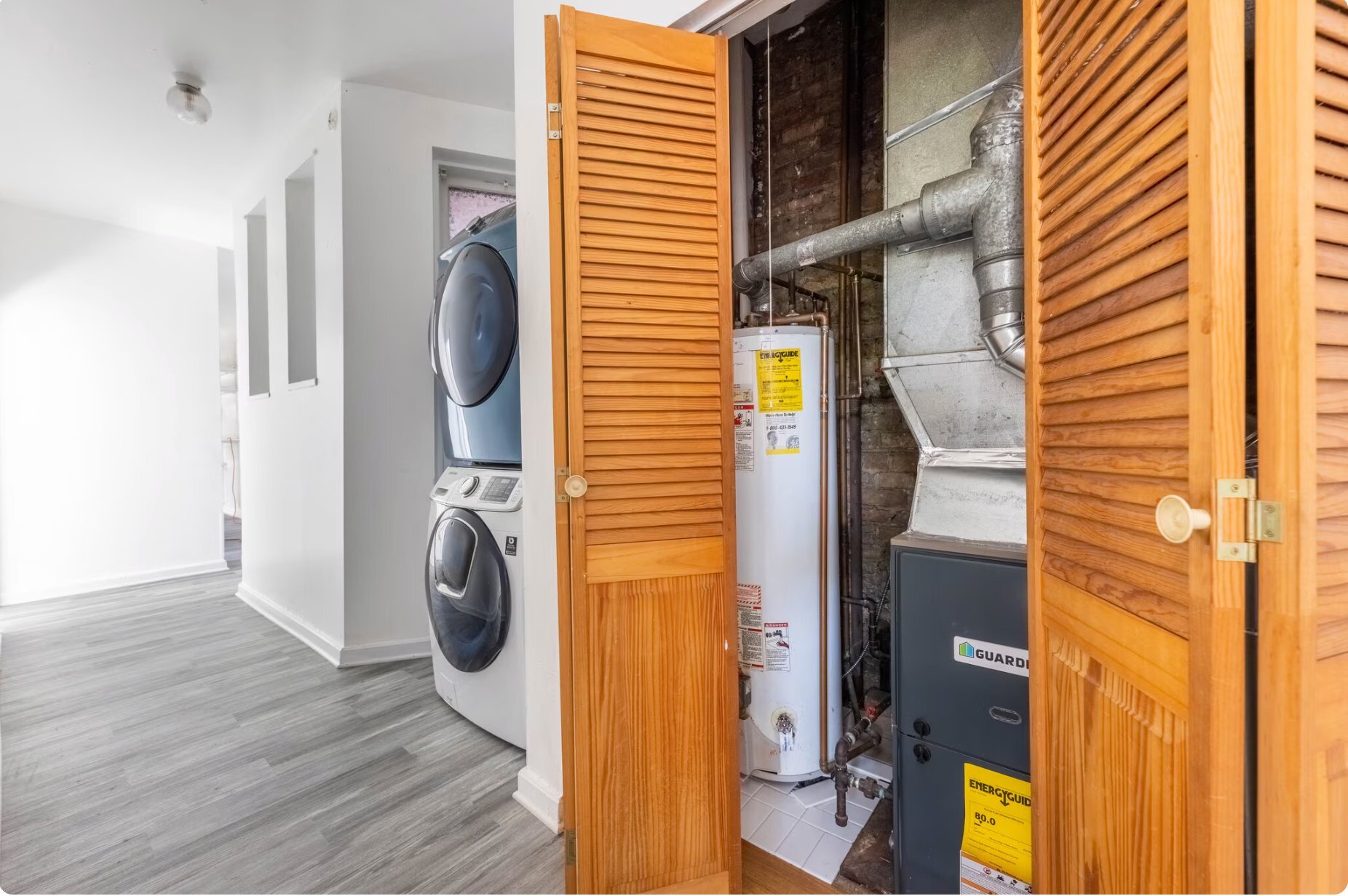 Building Photo - 901 W 19th St