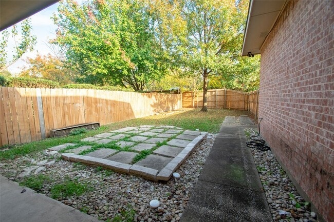 Building Photo - 5508 Junius St