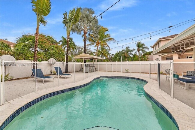 Building Photo - 773 SW 120th Ave