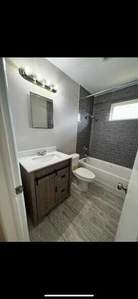 Building Photo - 1138 Shuford Ave