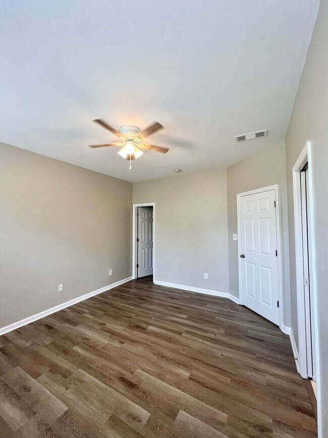 Building Photo - Location, Location! Completely Remodeled Spacious 3BR/2BR!