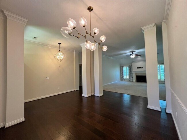 Building Photo - 5408 W Redbud St