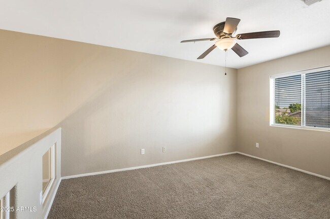 Building Photo - 9643 E Sheena Dr