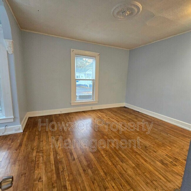 Building Photo - 14-18 Chester Ave