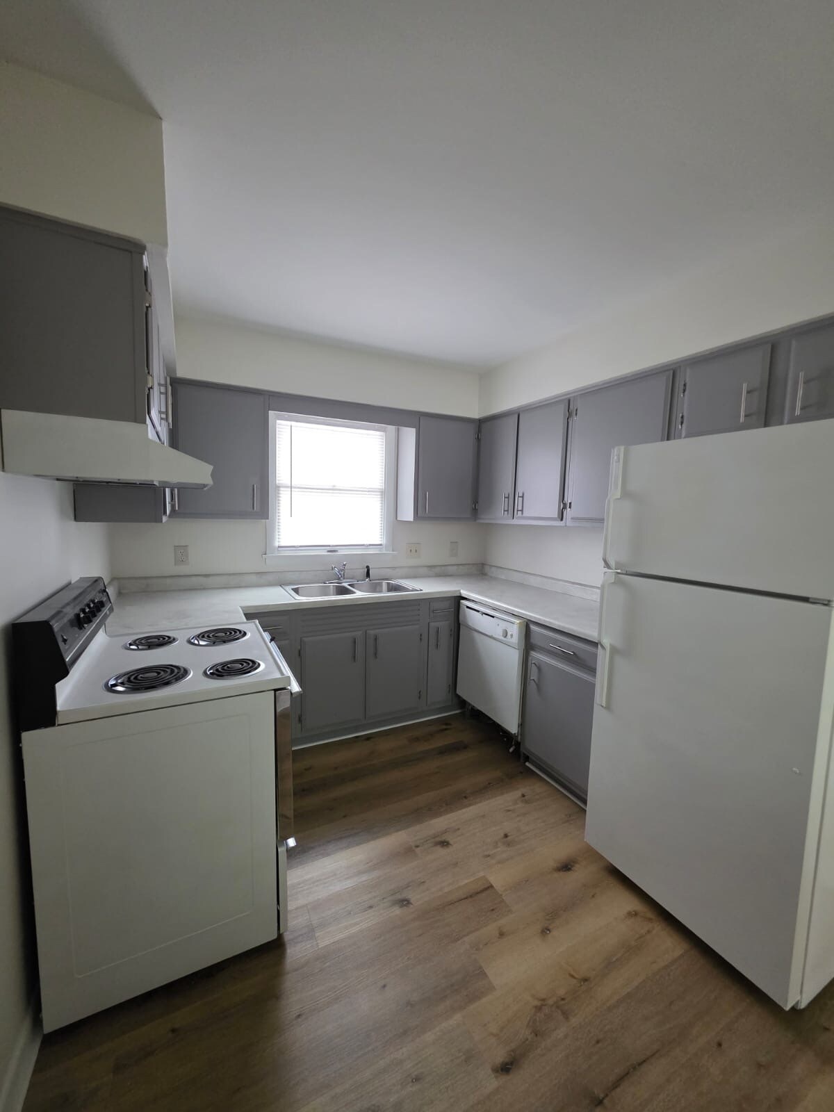 Building Photo - 4054 Stonehenge Dr