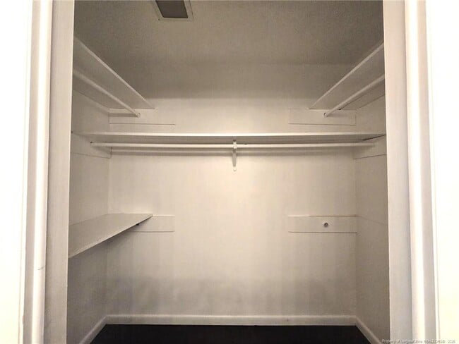 Building Photo - 6750 Irongate Dr