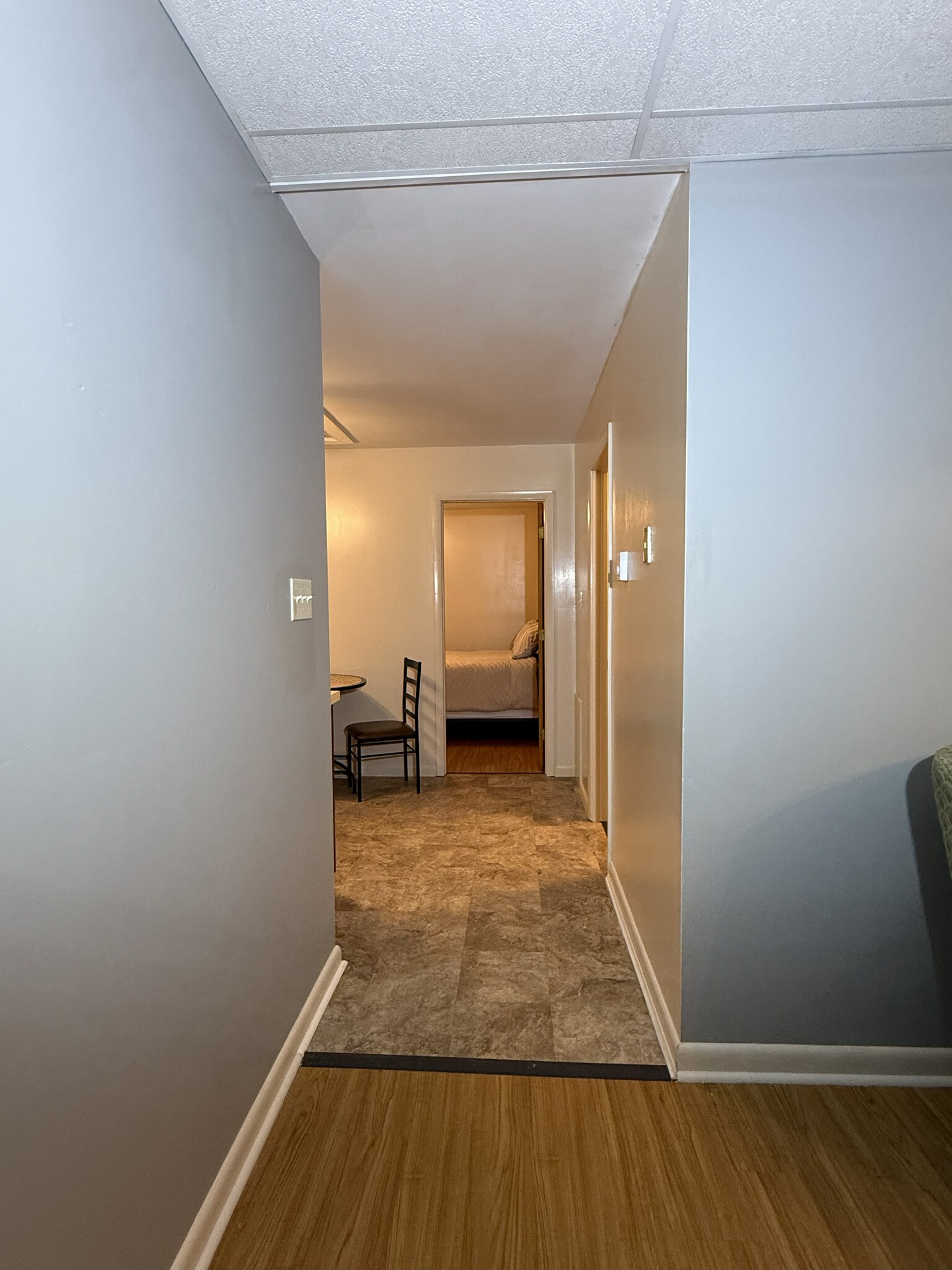 Building Photo - 147 S Main St