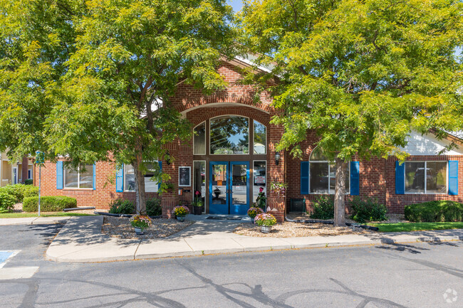 Building Photo - Creekstone Apartments