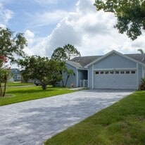 Building Photo - 133 Steamboat Ct