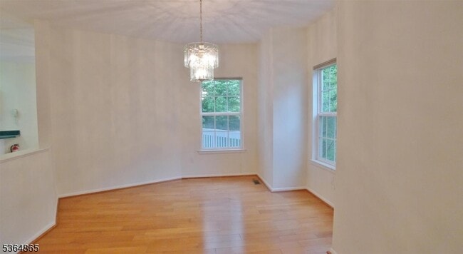 Building Photo - 1310 Grandview Ct