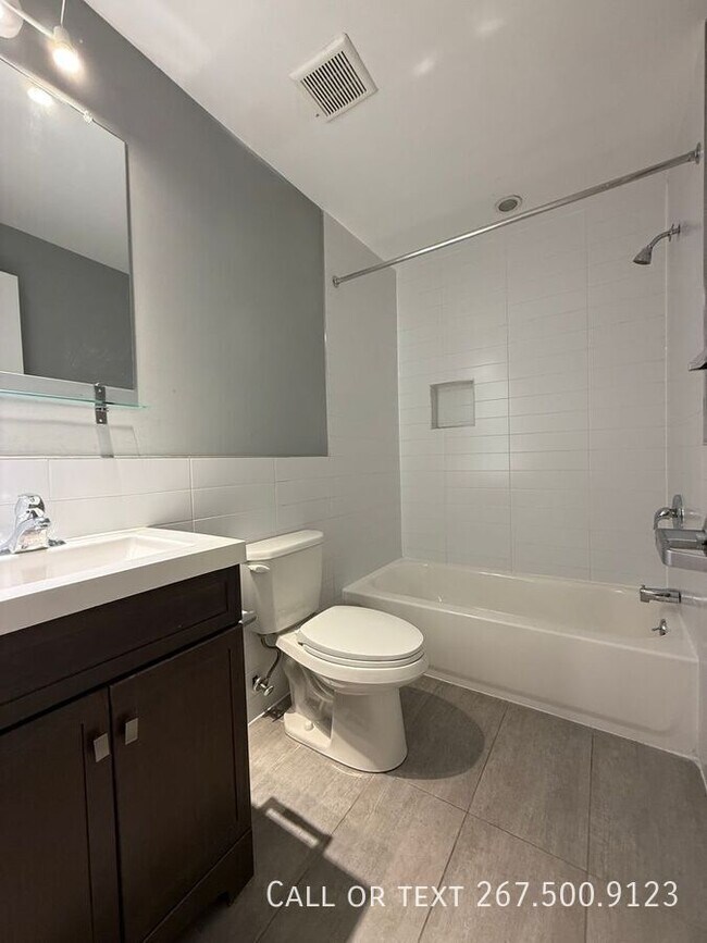 Building Photo - 531 Budd St