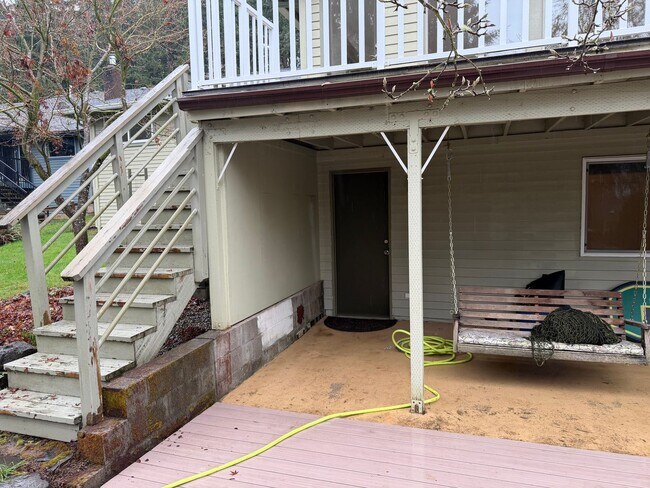 Building Photo - Beautiful 4 bedroom, 3 bathroom home in Eugene!