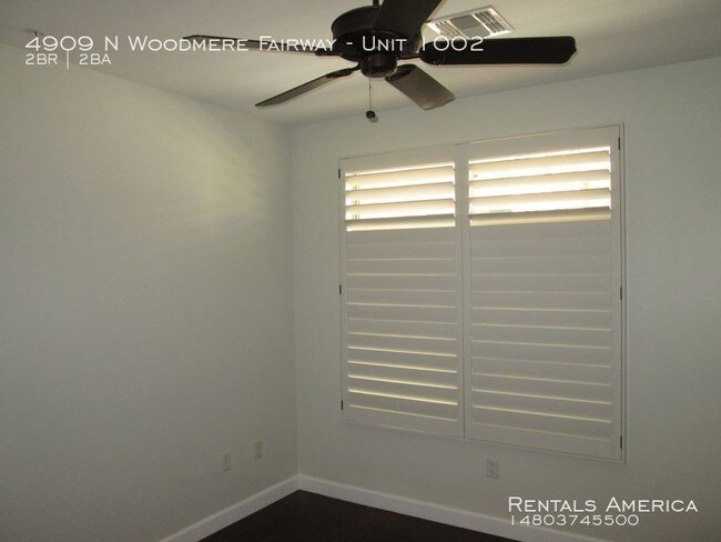 Building Photo - MOVE IN SPECIAL