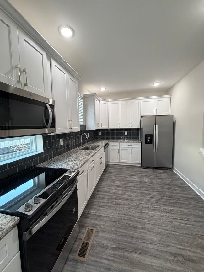 Building Photo - Stunning 3 Bed | 3.5 Bath Townhome in Atlanta’s Sought-After Upper Westside (30318)