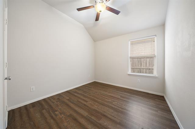 Building Photo - 588 Louder Way