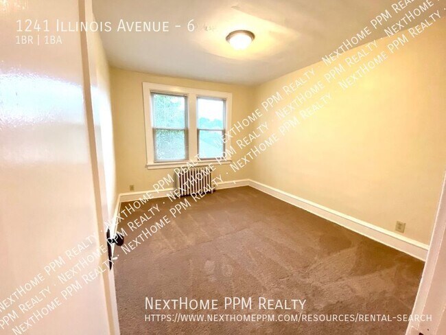 Building Photo - Dormont 1 Bedroom with heat included. Octo...