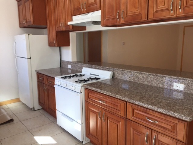 Kitchen - 2314 33rd St