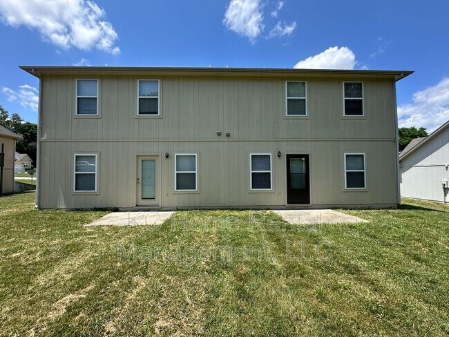 Building Photo - 1957 N 80th Ct