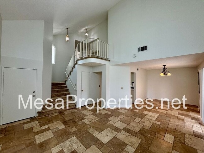 Building Photo - 14925 Dandelion Ct
