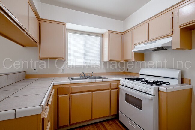 Building Photo - 808 Pershing St