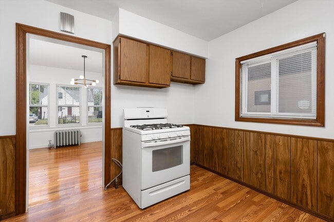 Building Photo - 4495 Anatole