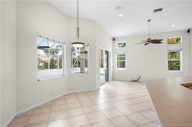 Building Photo - 2529 SW Park Meadows Trail