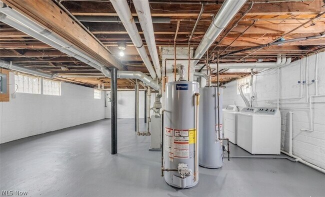 Building Photo - 2225 Oak Park Ave