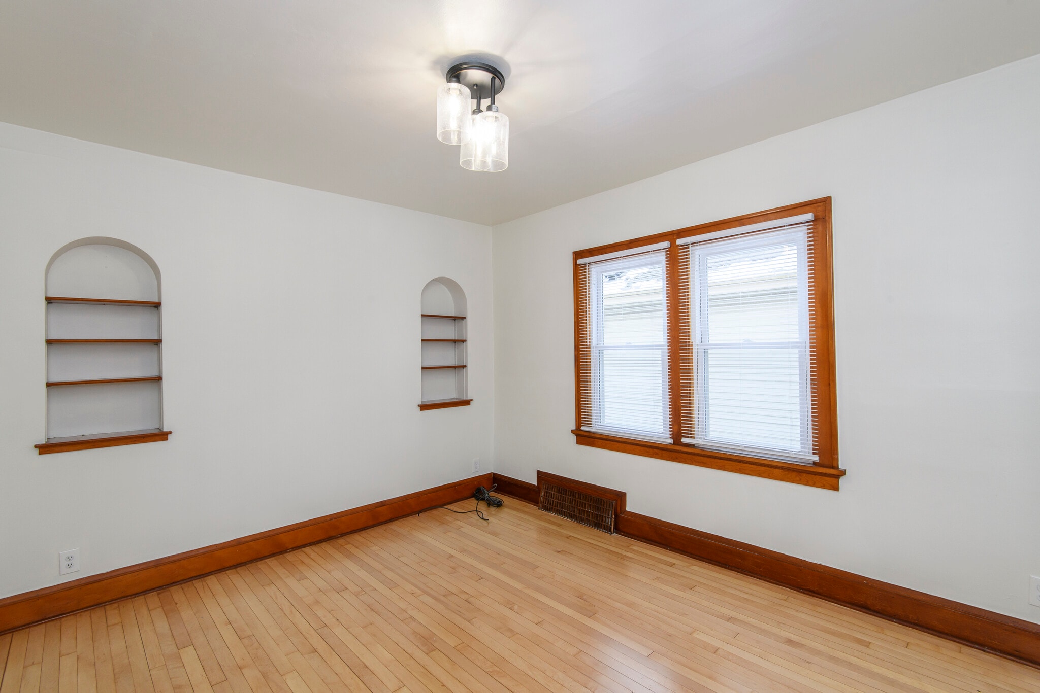 Building Photo - 3472 S 15th Pl