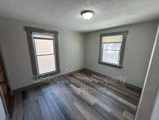 Building Photo - 2034 Stapleton Ct