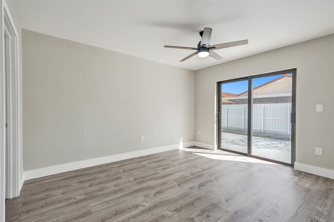 Building Photo - 2614 W 65th St