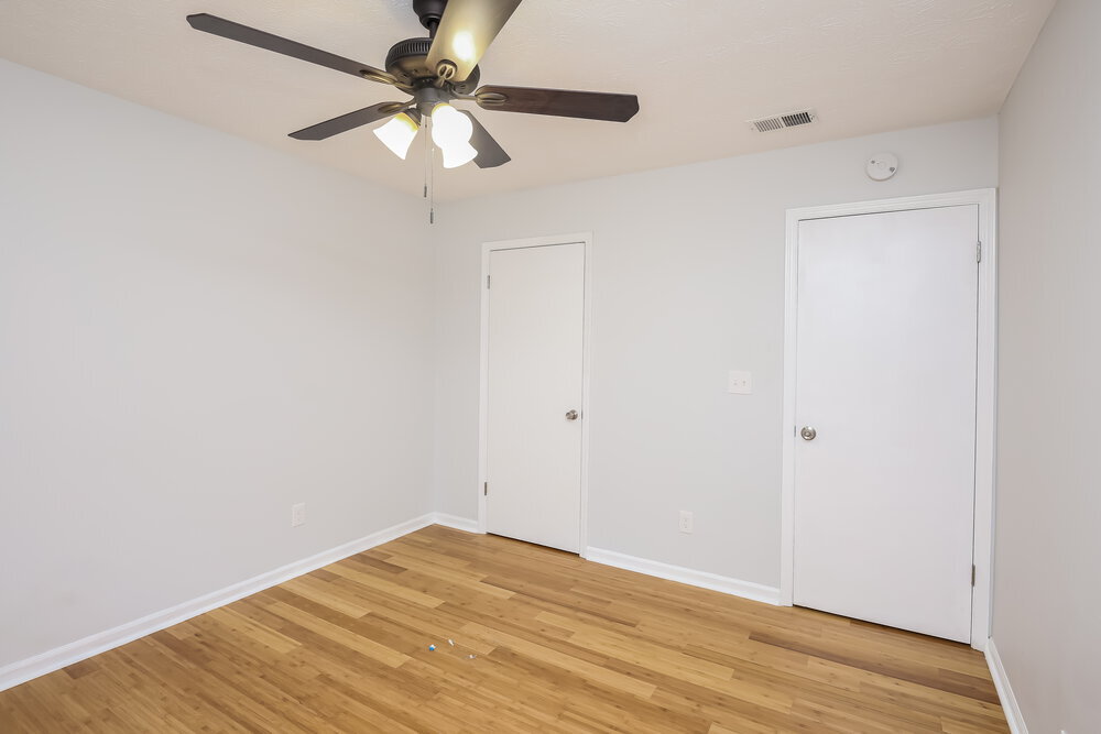 Building Photo - 1890 Lamplighter Way