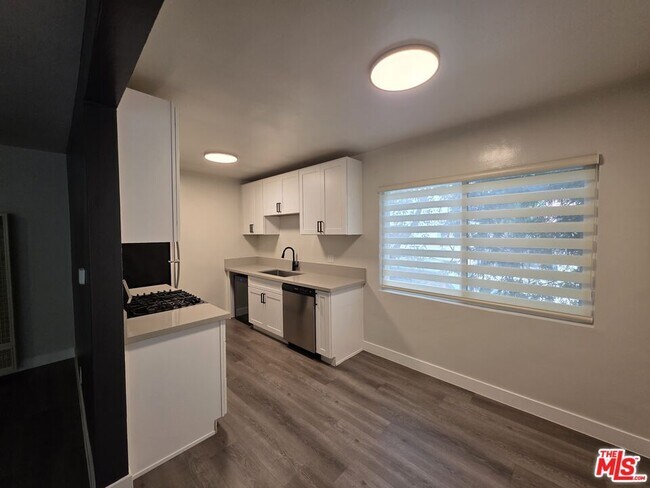 Building Photo - 1411 Innes Pl