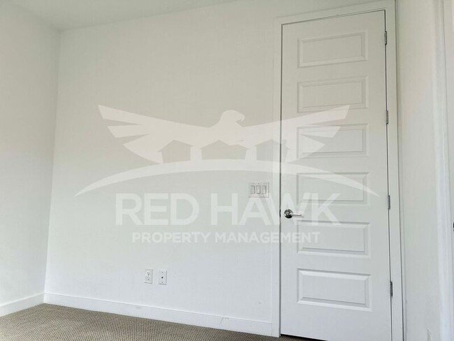 Building Photo - 4077 S Sabrina Dr