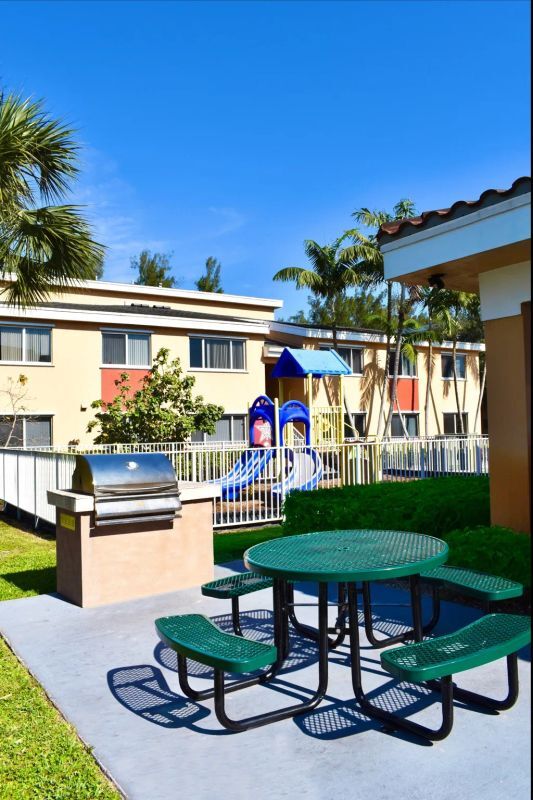 Building Photo - 10972 NW 14th Ave