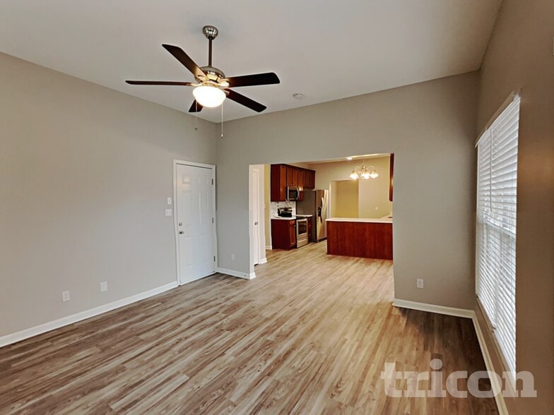 Building Photo - 320 Stone Meadow Dr