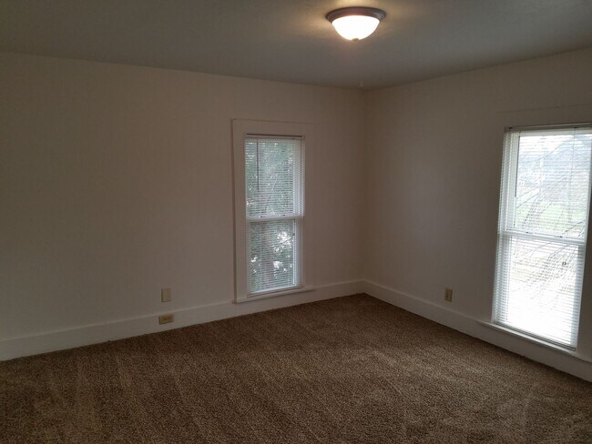 Building Photo - 1221 Tremont St