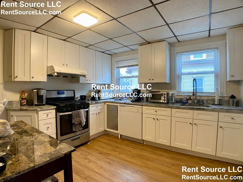 Primary Photo - 267-269 Highland Ave. Unit 2