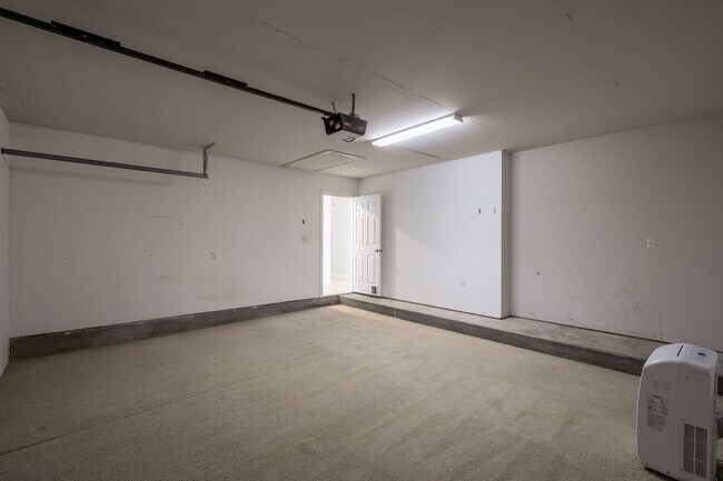 Building Photo - 1520 Strasburg Cir