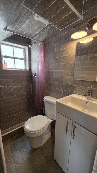 Building Photo - 1105 NE 119th St