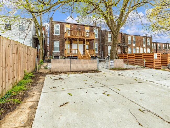 Building Photo - 3853 McRee Ave