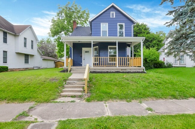 Building Photo - 613 N Detroit St