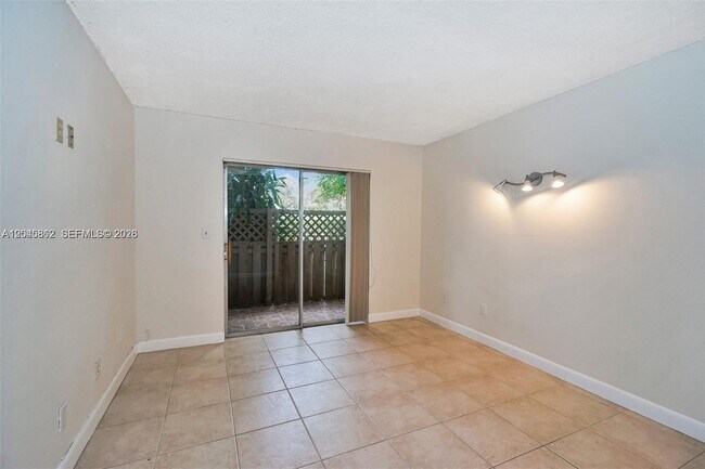 Building Photo - 8500 SW 109th Ave