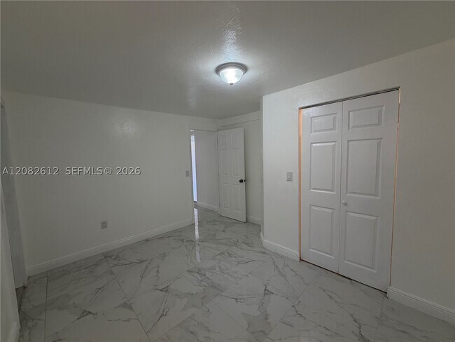 Building Photo - 4265 NW 5th Ave