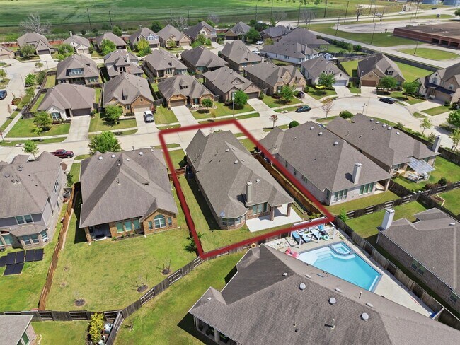 Building Photo - 22515 Bassett Hollow Ln