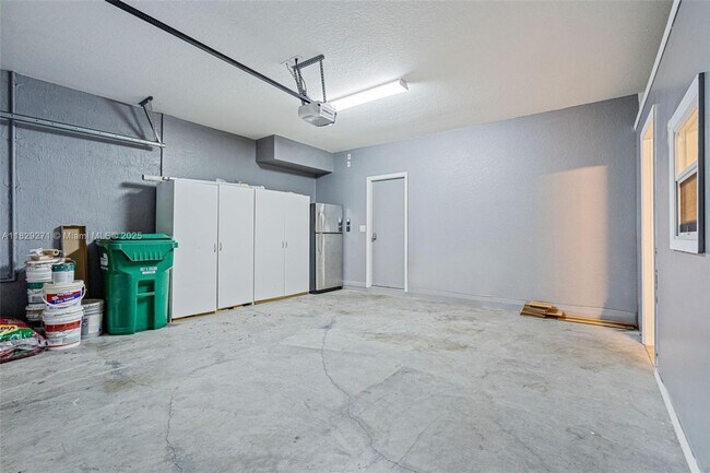 Building Photo - 20530 NW 12th Ct