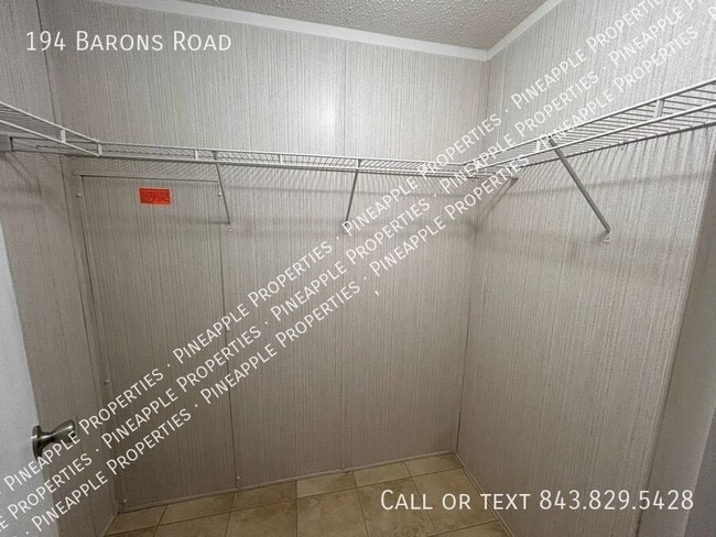 Building Photo - 194 Barons Rd