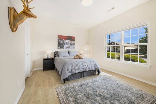 Building Photo - 4522 W Sweetgum Ln