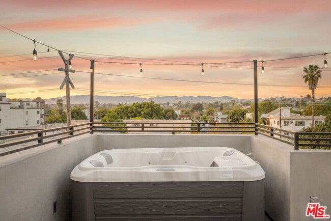 Building Photo - 3839 Wade St