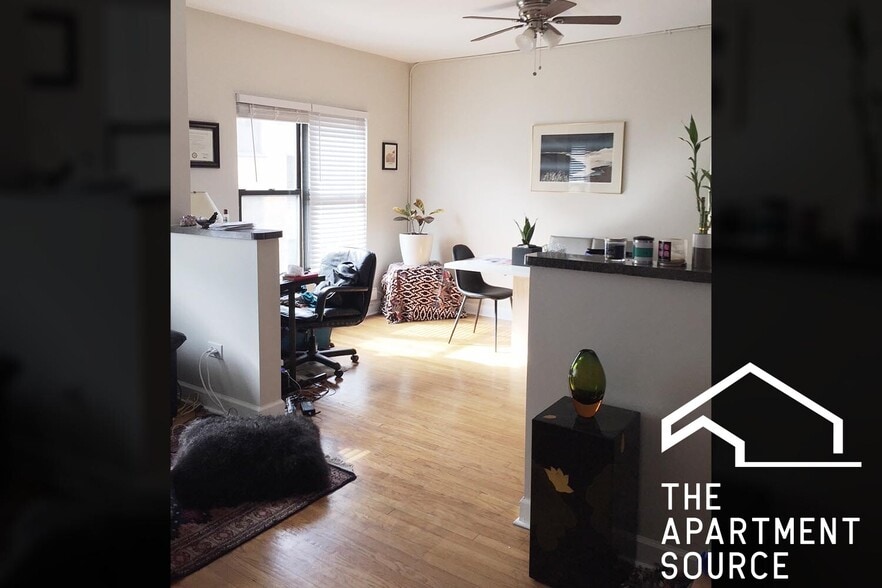 Building Photo - 722 W Roscoe St