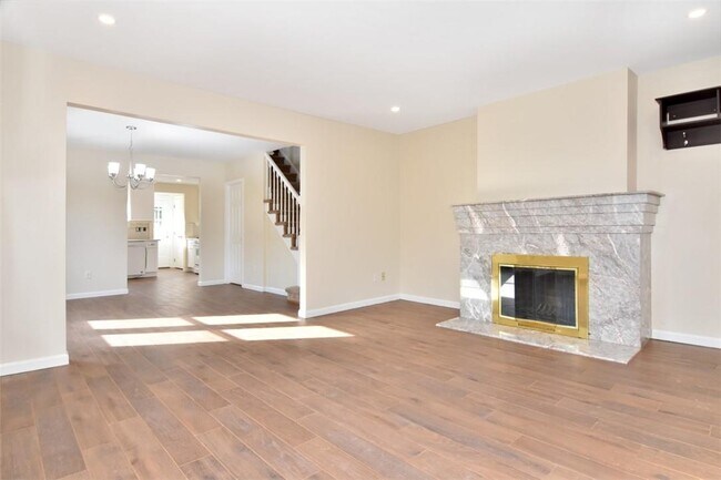 Building Photo - 32 Brookridge Ave